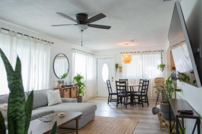 Corner Casa (w Bikes!) Beach Home (3bd/2ba)